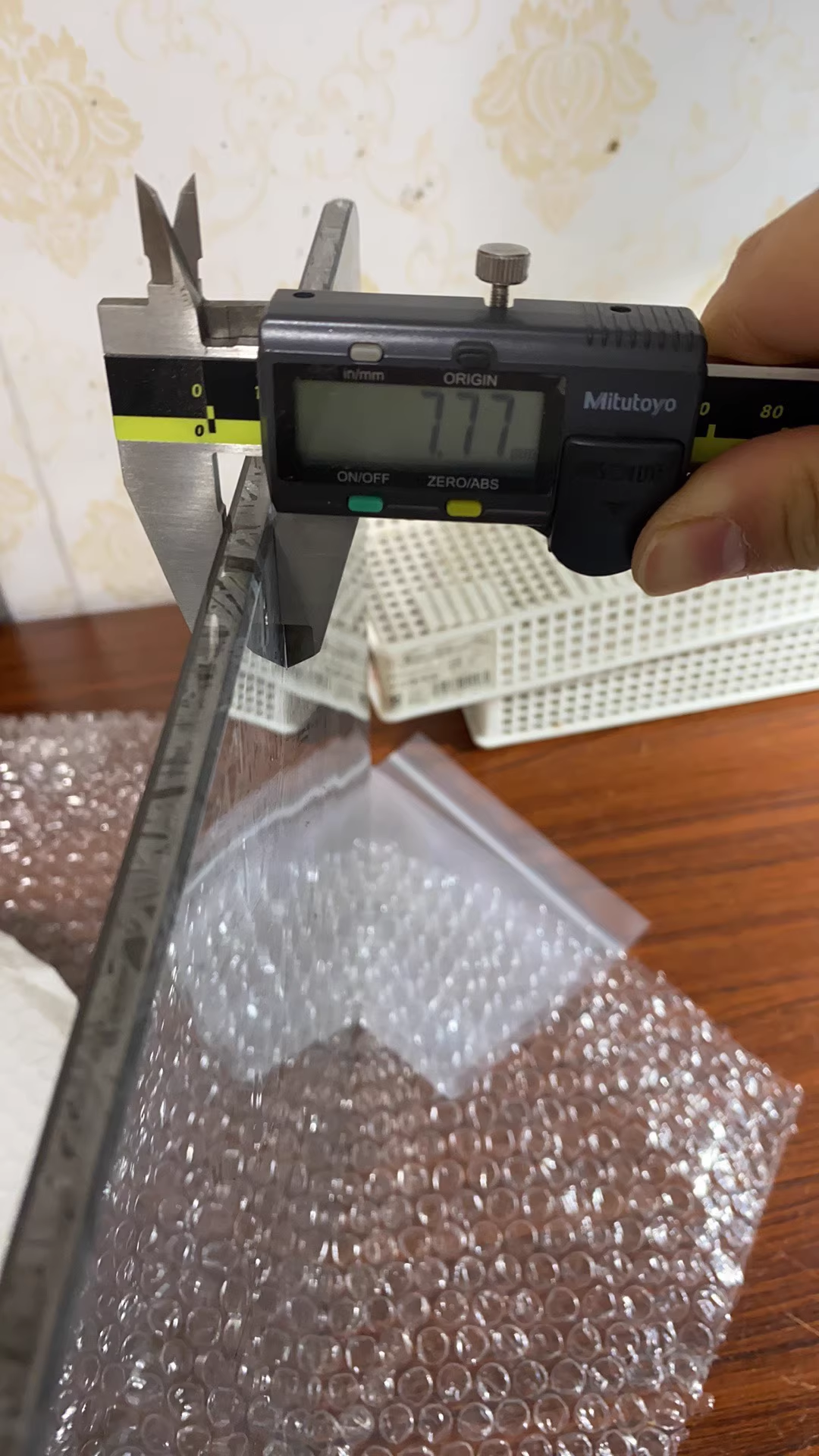 4 kg XL Aletai Iron Meteorite Slice — Perfect, No Cracks — Core from Ton-Scale Mass