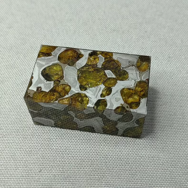 High Quality Large Olive Brenham Pallasite/Meteorite Pendant/Brenham Chuck/Pallasite/Meteorite Collection