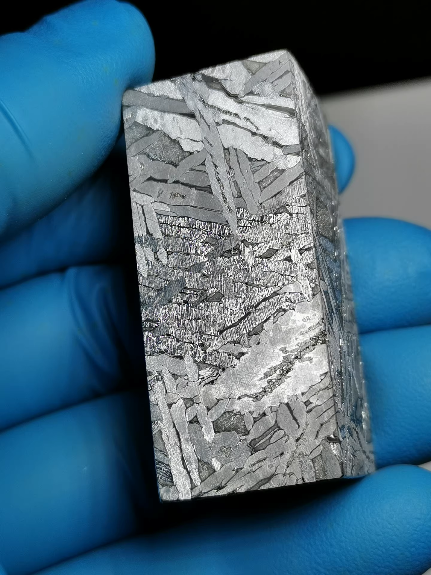 Natural Xizang meteorite/Meteorite Specimen/Meteorite Slice/Space Gift/Meteorite Chip/Meteorite Fragment/Perfect Widmanstätten