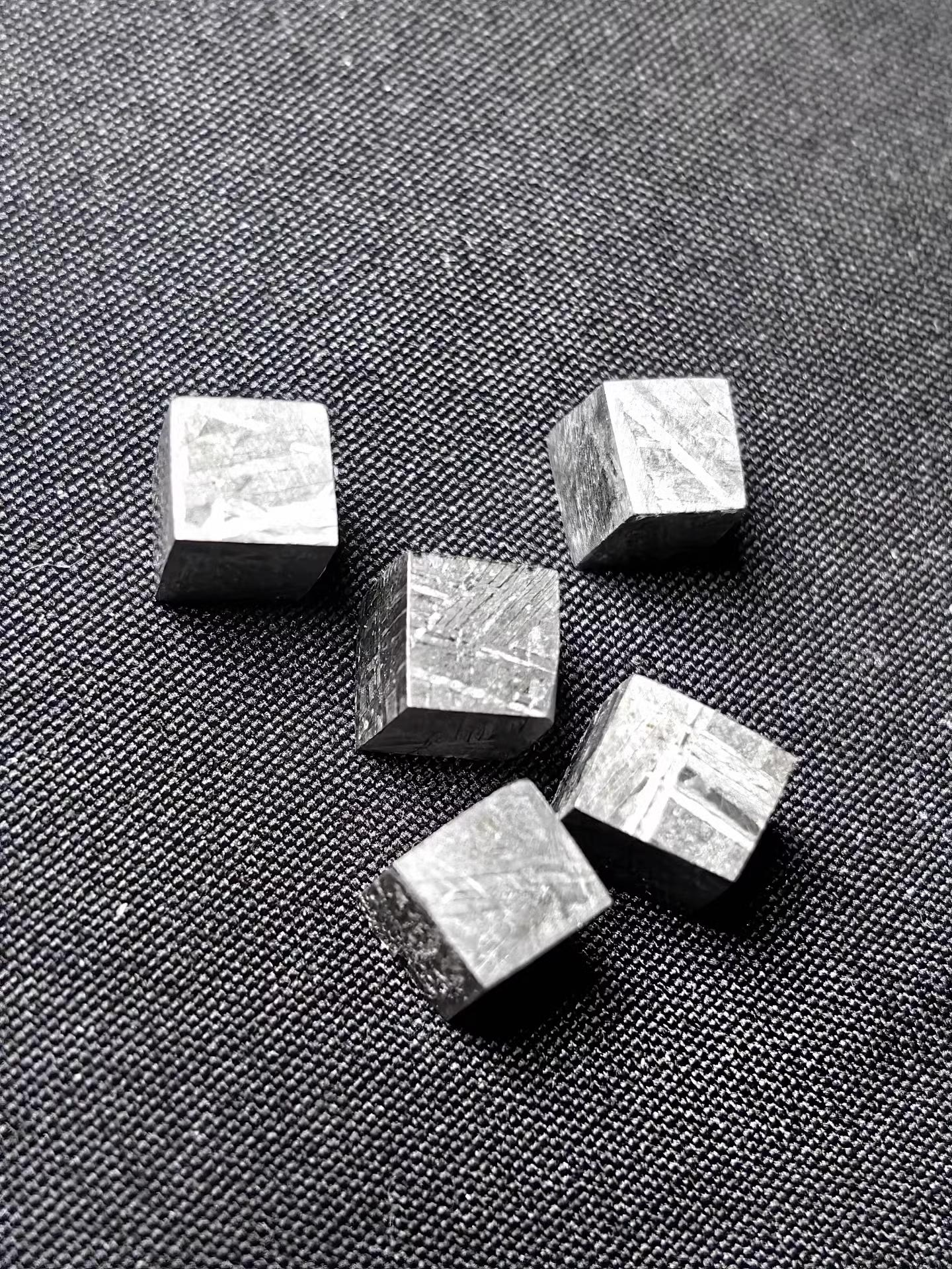 4.6 Billion Years Ago Muonionalusta meteorite/Meteorite cube/Muonionalusta Cube/High-Quality Meteorite/Meteorite Fragment 203 grams