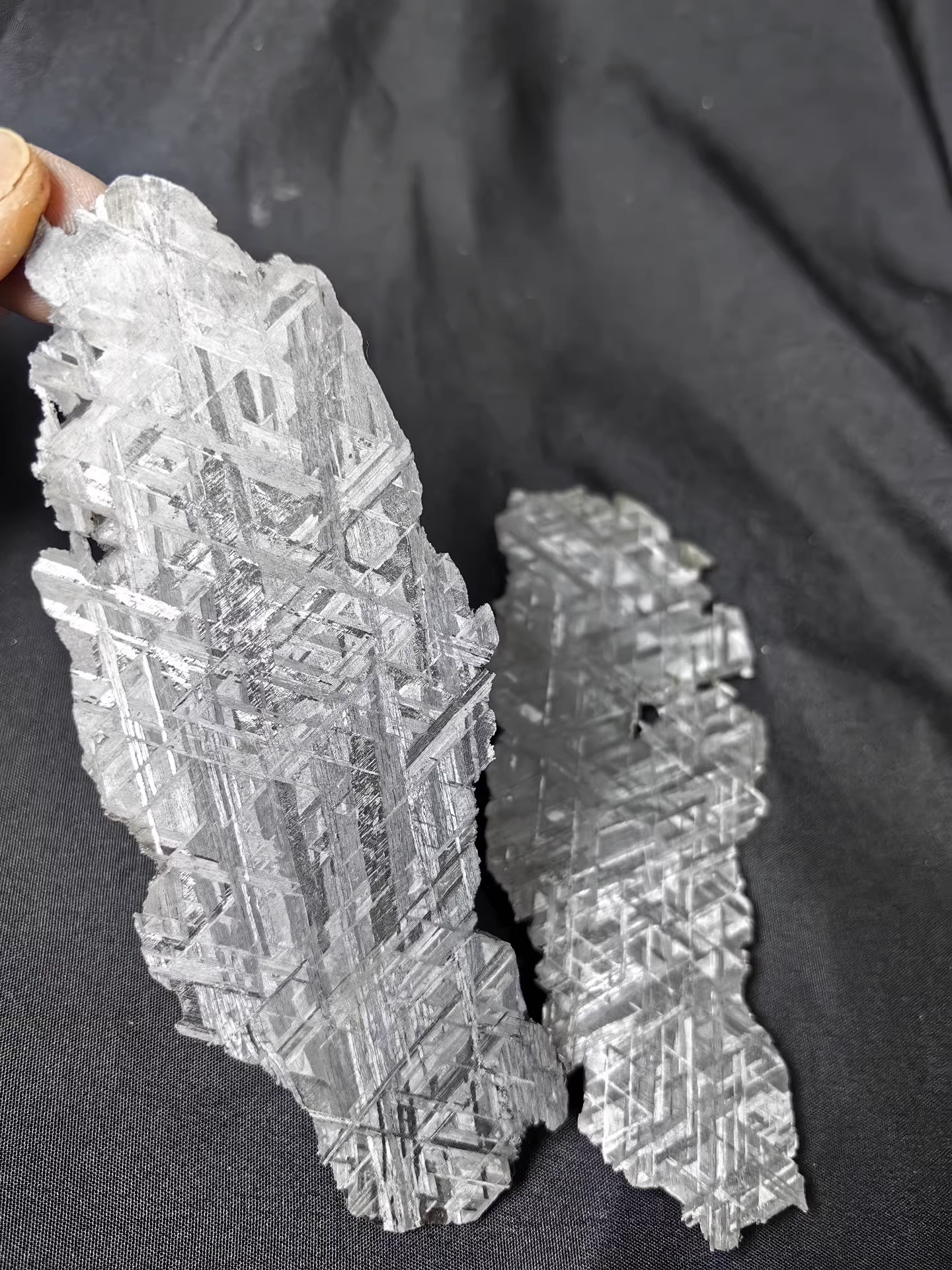 Natural Muonionalusta meteorite/Meteorite Specimen/Meteorite Slice/Meteorite End Cut/Muonionalusta End Cut/Meteorite Fragment 298 Grams