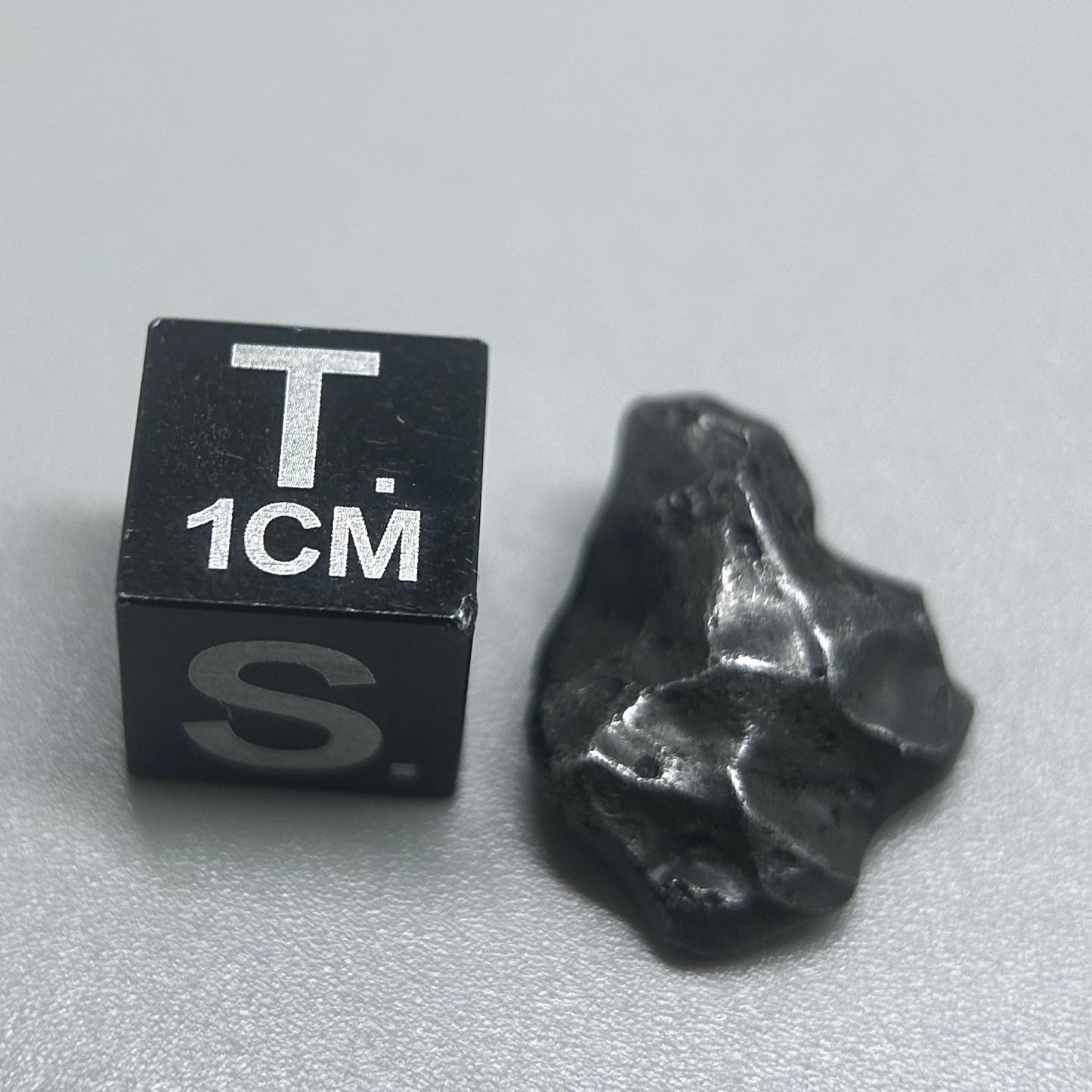 Sikhote Alin Iron Meteorite/ Classic Meteorite/Alin Meteorite/Alin meteorite specimen/Iron meteorite
