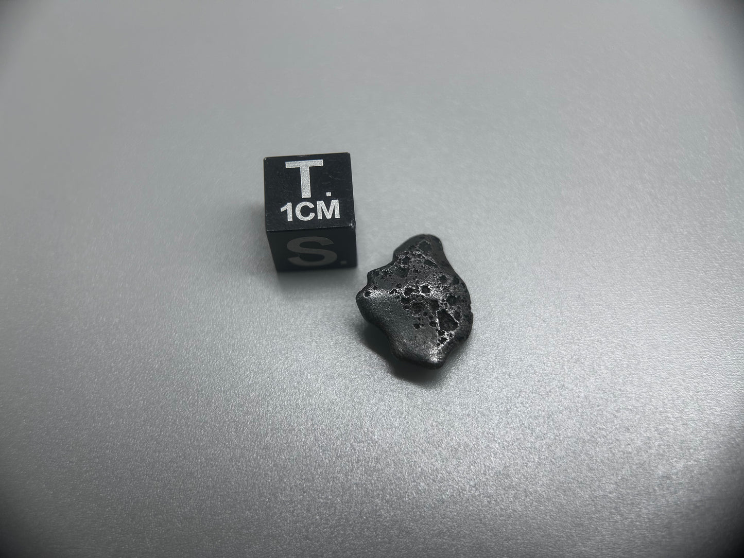 Sikhote Alin Iron Meteorite/ Classic Meteorite/Alin Meteorite/Alin meteorite specimen/Iron meteorite