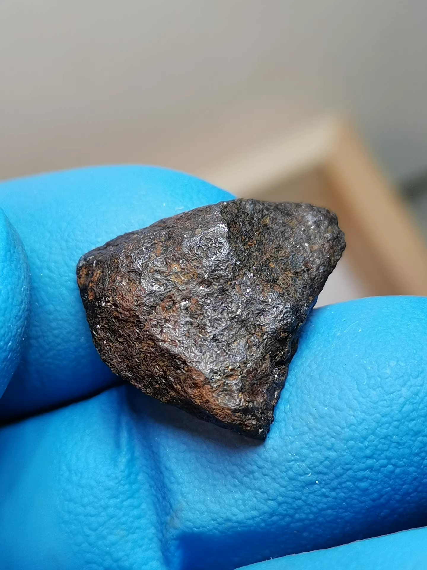 Tindouf 007 (Ding Doufu 007) Iron Meteorite 3.83g – Matched Pair Cut – Ultra-Rare IAB‑complex Recrystallized Iron – Algeria 2020 Discovery