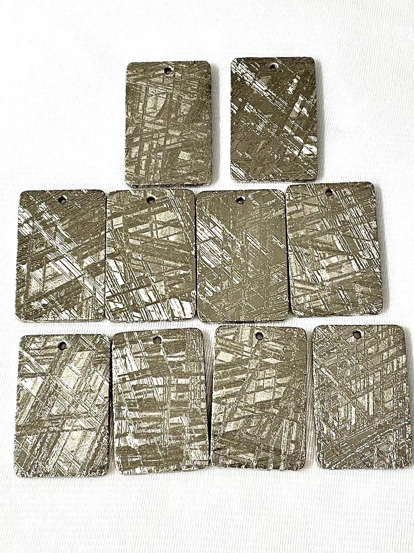 Muonionalusta meteorite/Meteorite Specimen/Meteorite Slice/Meteorite Stone/Meteorite Chips/Meteorite Fragment For Collection 30grams
