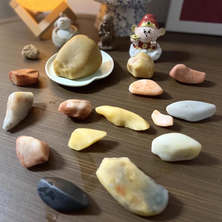 Five-color jade, Golden-thread jade, Healing Crystal Golden Fortune Jade, Golden Stone