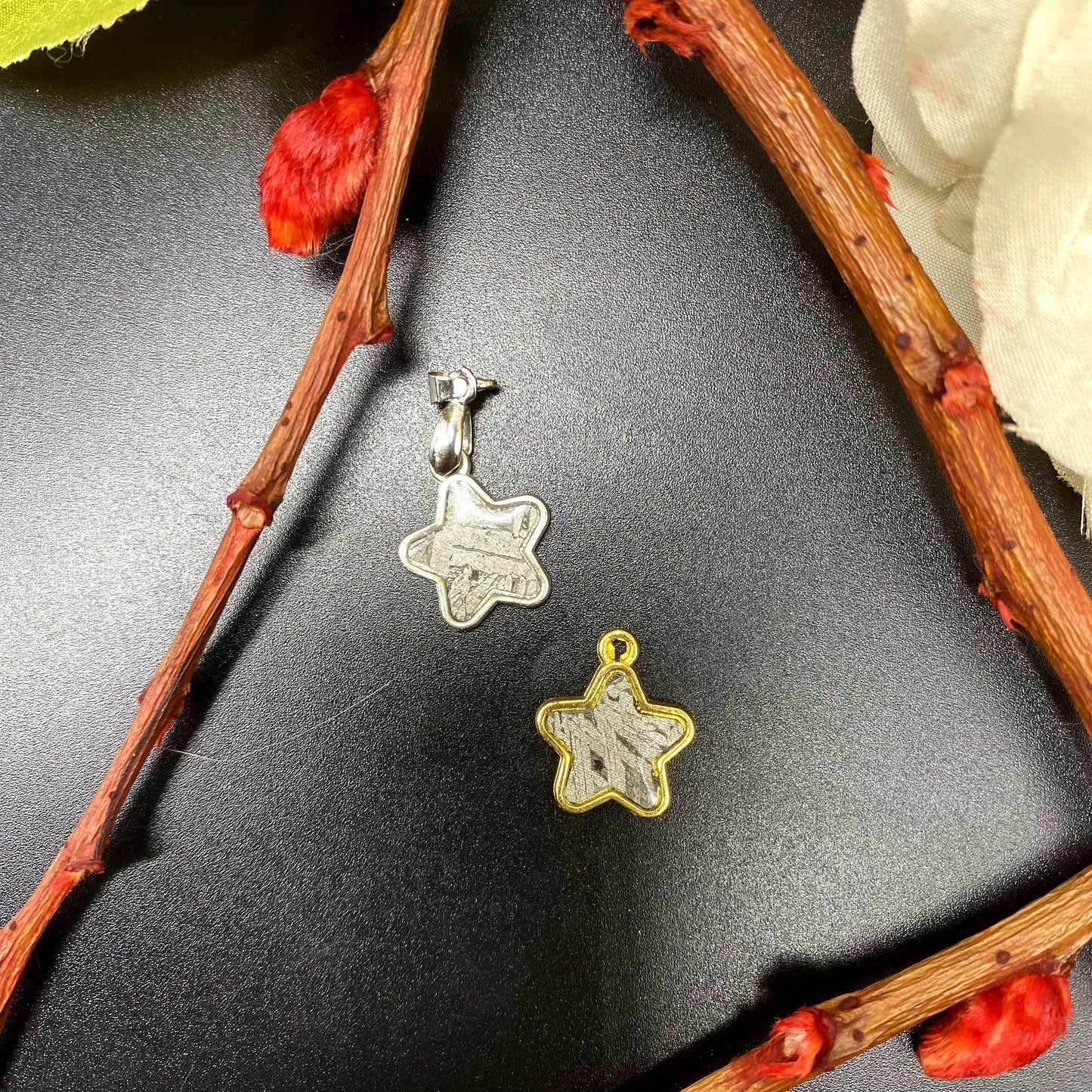 Meteorite / Meteorite Stone / Crystal Meteorite / Meteorite Pedant / Meteorite Crystal / Meteorite Chips / Meteorite Fragment/Mother's Day