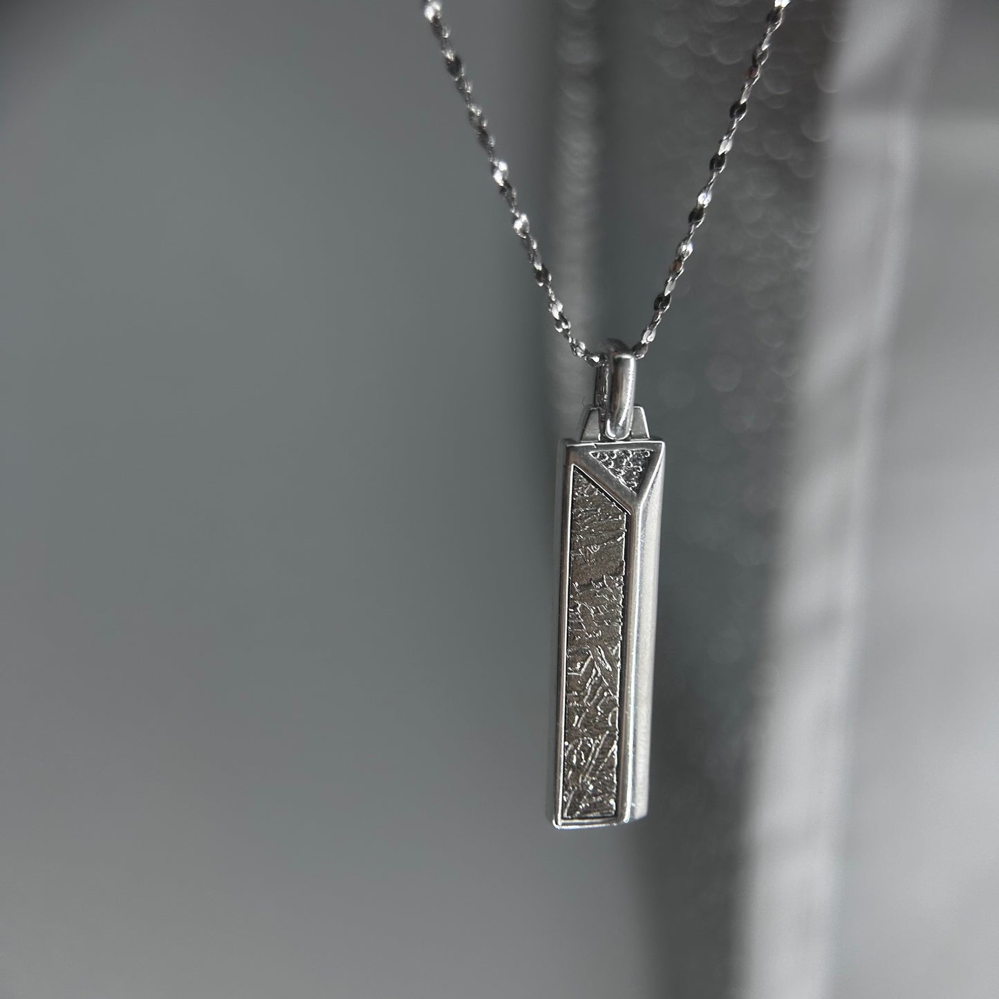 Iron meteorite Necklace pendant,Widmanstätten Pattern,40*8.4*2.6mm,Handcrafted Space iron Necklace,Unique Celestial Gift.