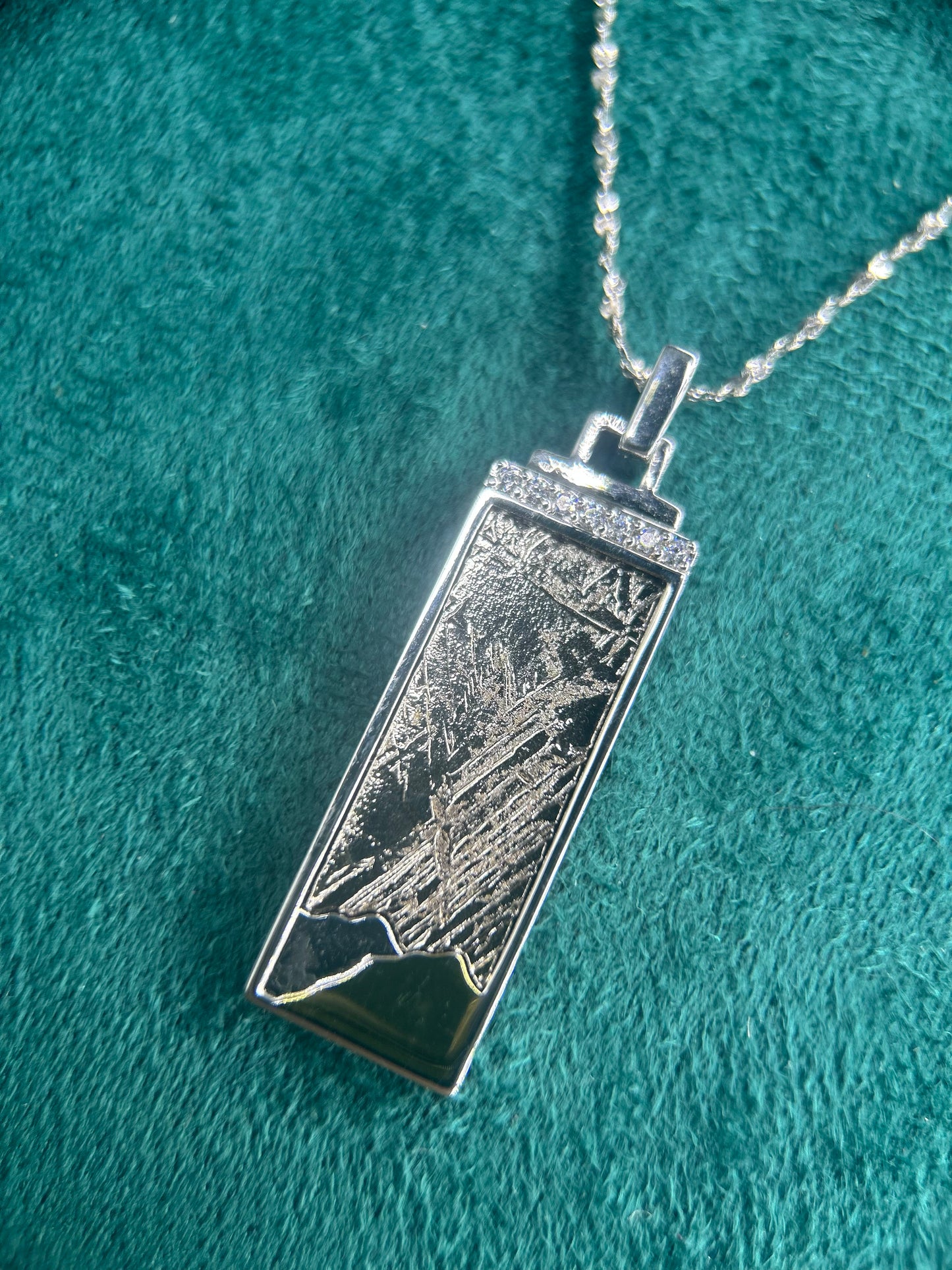 Iron meteorite Necklace pendant,Widmanstätten Pattern,36*12.5*2.5mm, Iron Meteorite Necklace,Unique Celestial Gift.