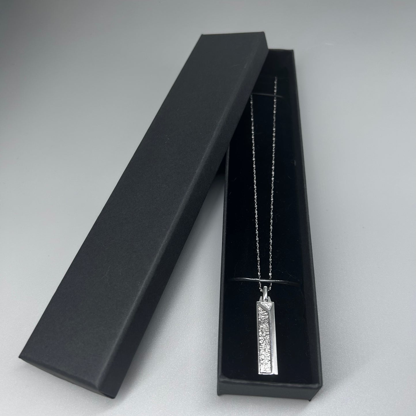 Iron meteorite Necklace pendant,Widmanstätten Pattern,40*8.4*2.6mm,Handcrafted Space iron Necklace,Unique Celestial Gift.