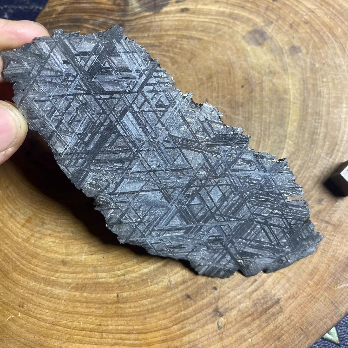 414 grams High Quality Etched Muonionalusta meteorite/Meteorite Specimen/Meteorite Slice/Meteorite Chip/Meteorite Fragment/Meteorite End Cut 414g