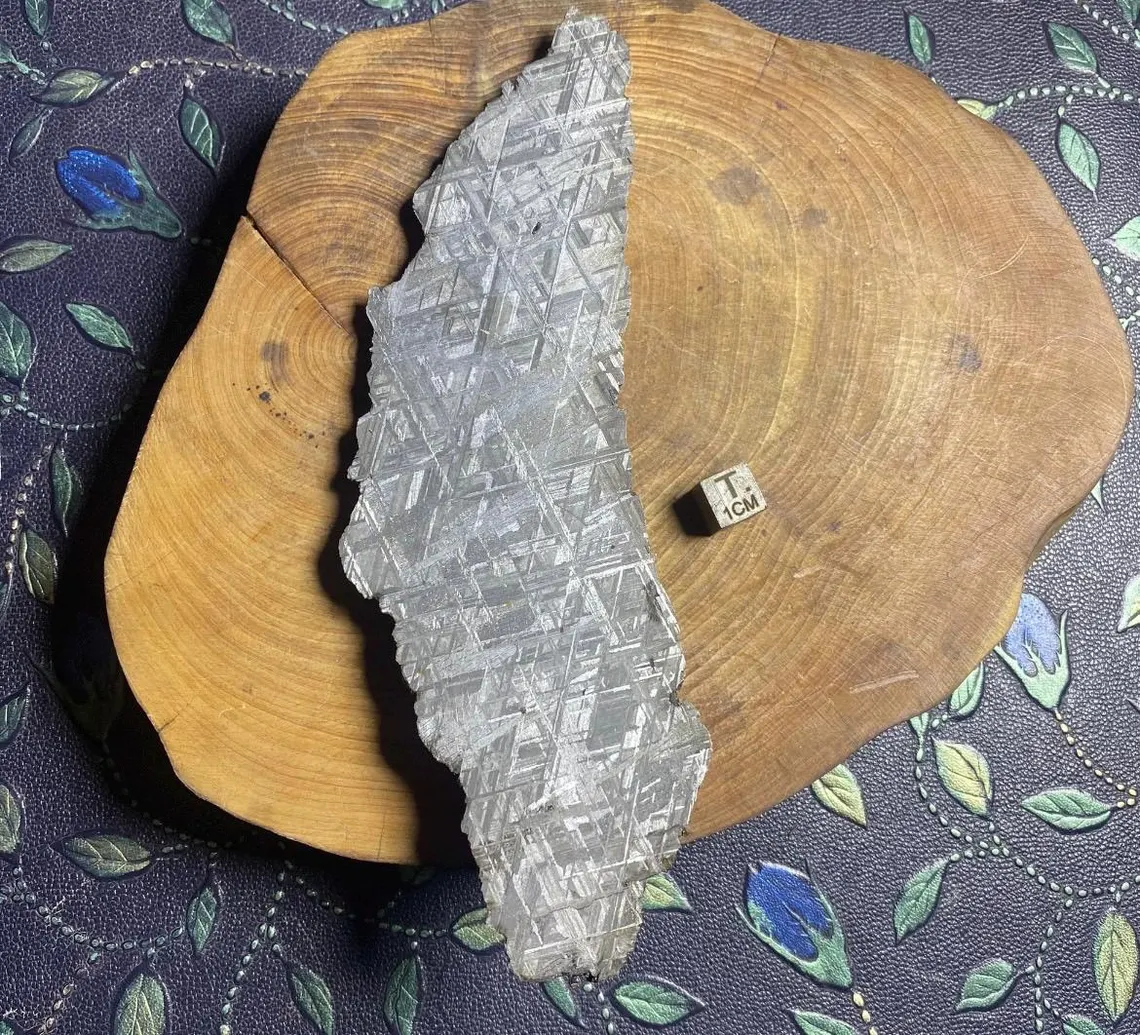 414 grams High Quality Etched Muonionalusta meteorite/Meteorite Specimen/Meteorite Slice/Meteorite Chip/Meteorite Fragment/Meteorite End Cut 414g