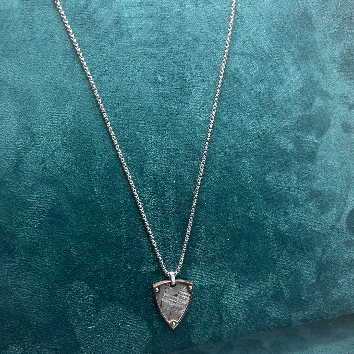 Iron meteorite Necklace pendant,Widmanstätten Pattern,28*24*4mm, Iron shield Necklace,Unique Celestial Gift.