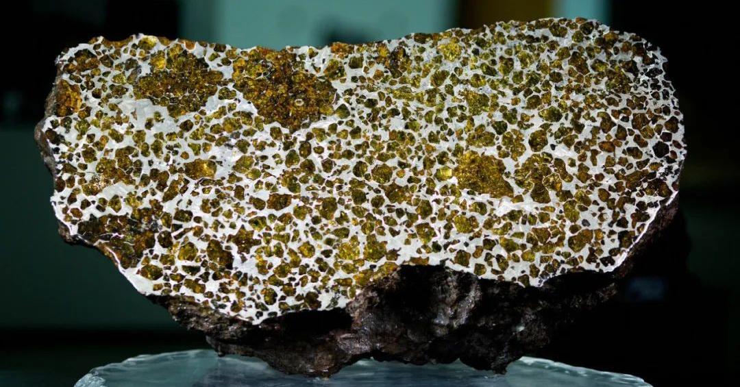 Fukang Meteorite: A Gobi Desert Treasure Lost Overseas