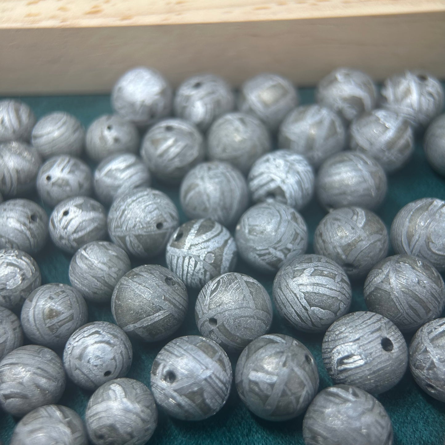 Iron meteorite Bead/Meteorite Specimen/Meteorite Ball/Meteorite Stone/Crystal Meteorite/Meteorite Chips/Meteorite Fragment