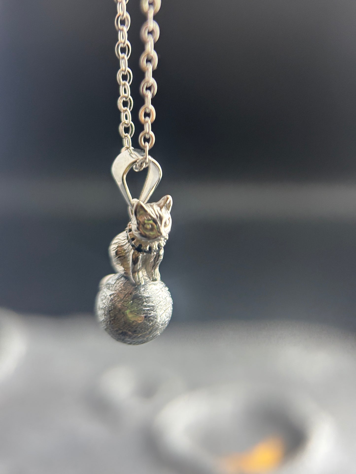 Sterling Silver Cat Meteorite Necklace, 8mm Altai Meteorite Bead, 925 Silver Kitty Pendant, Widmanstätten Pattern, Cute Gift for Her