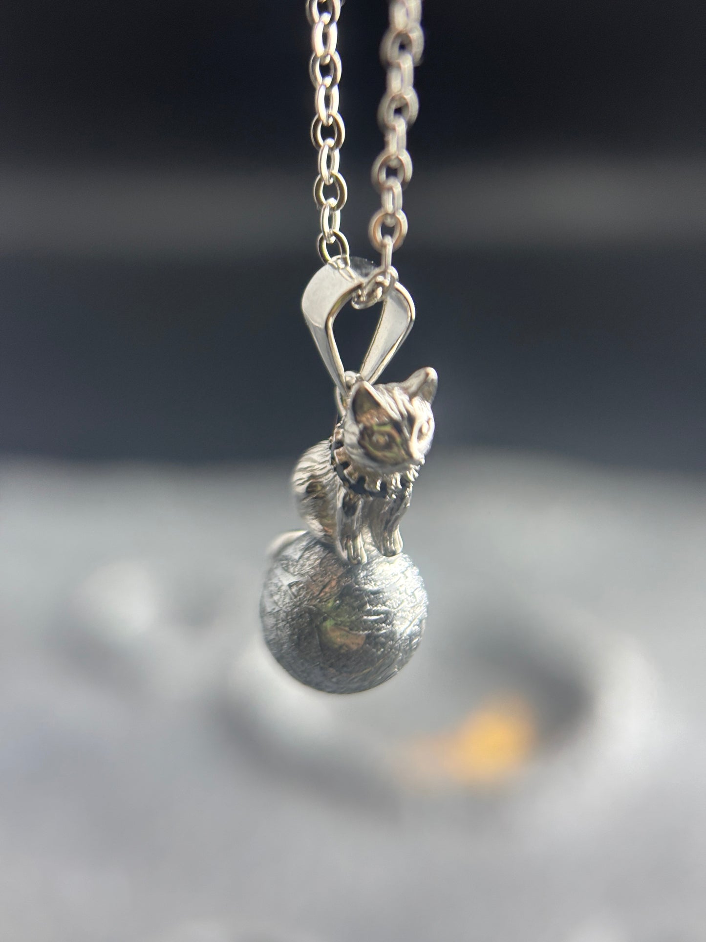Sterling Silver Cat Meteorite Necklace, 8mm Altai Meteorite Bead, 925 Silver Kitty Pendant, Widmanstätten Pattern, Cute Gift for Her