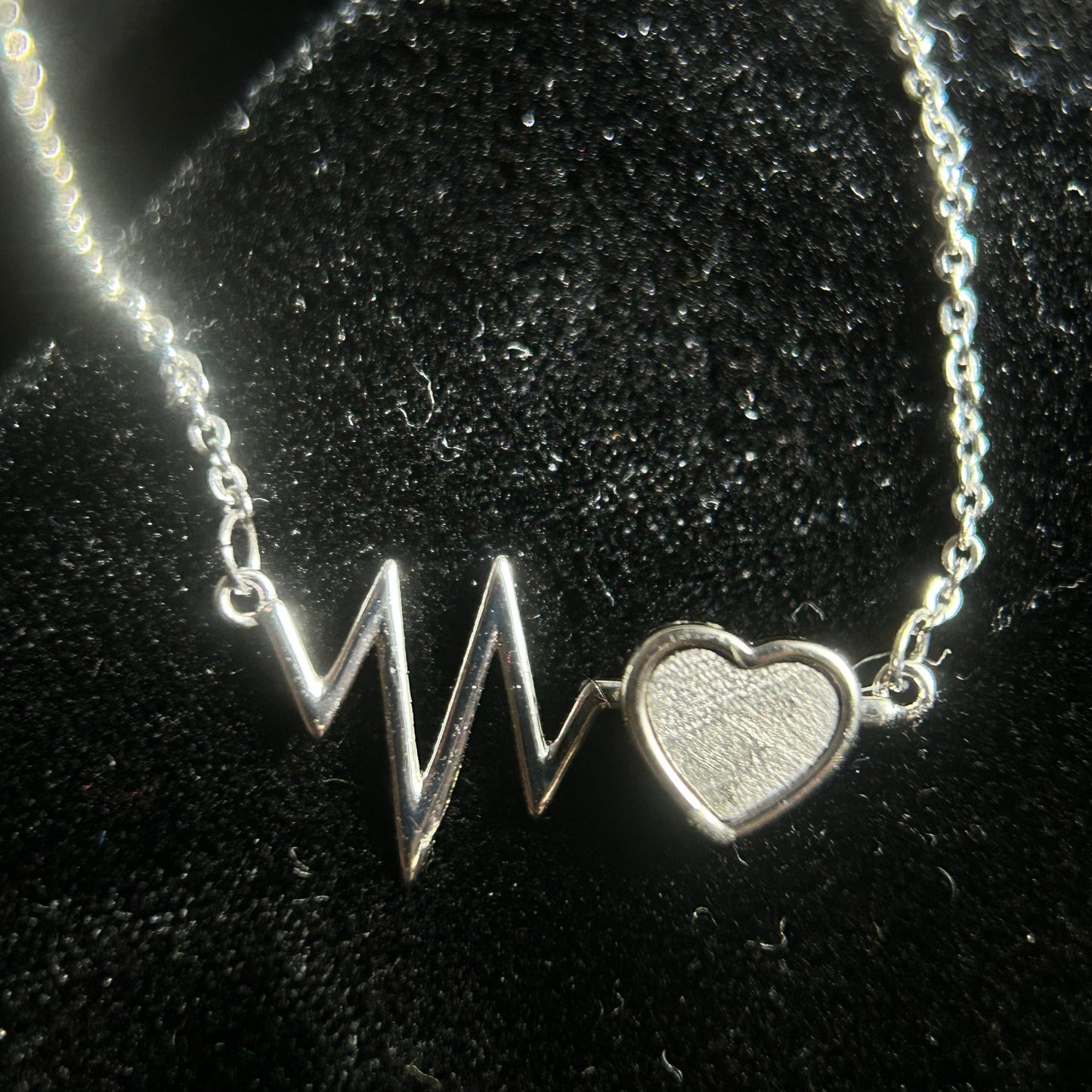 Heartbeat + Heart Muonionalusta Meteorite Pendant Necklace | 925 Silver Setting | 35×15×4mm | Gift Box + COA
