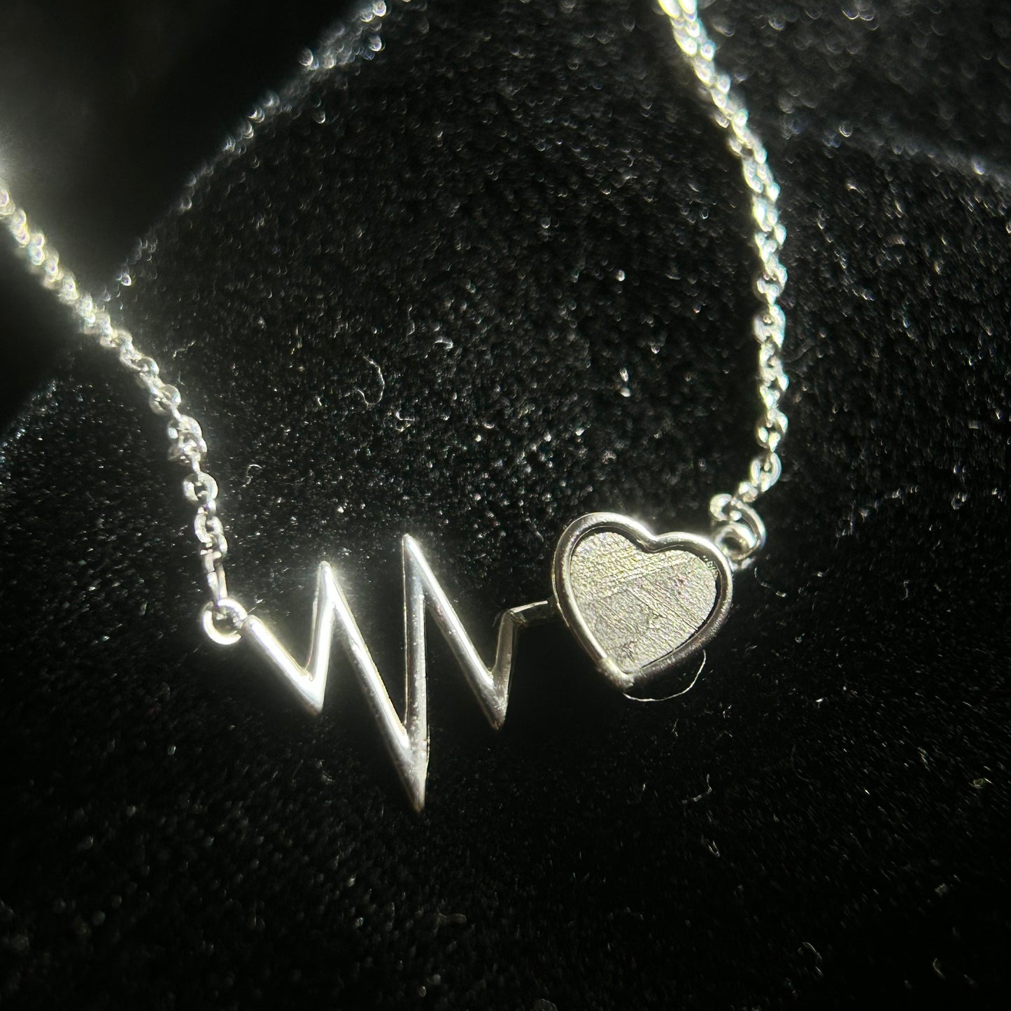 Heartbeat + Heart Muonionalusta Meteorite Pendant Necklace | 925 Silver Setting | 35×15×4mm | Gift Box + COA