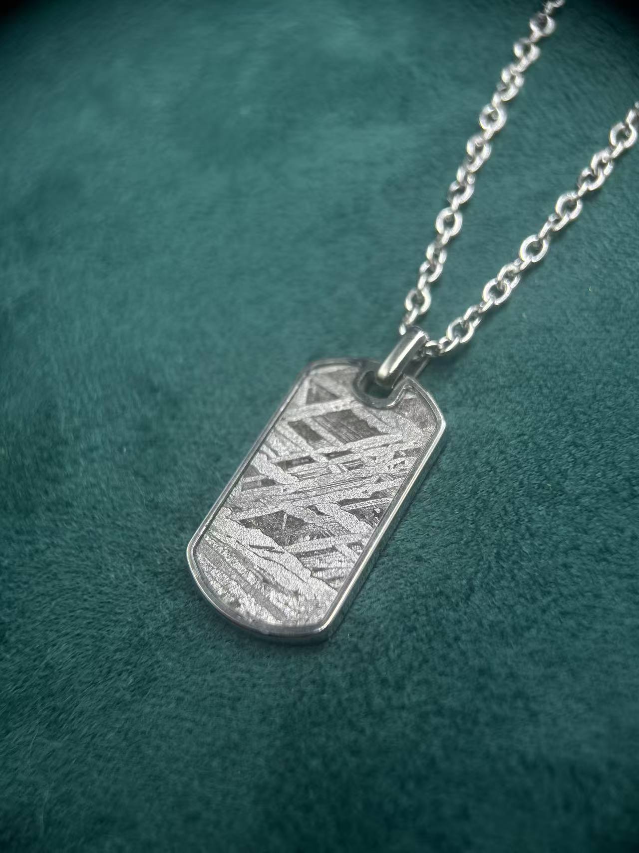 Top Quality Aletai Iron Meteorite Tag Pendant/Meteorite Necklace/High Quality Widmanstanden Pattern