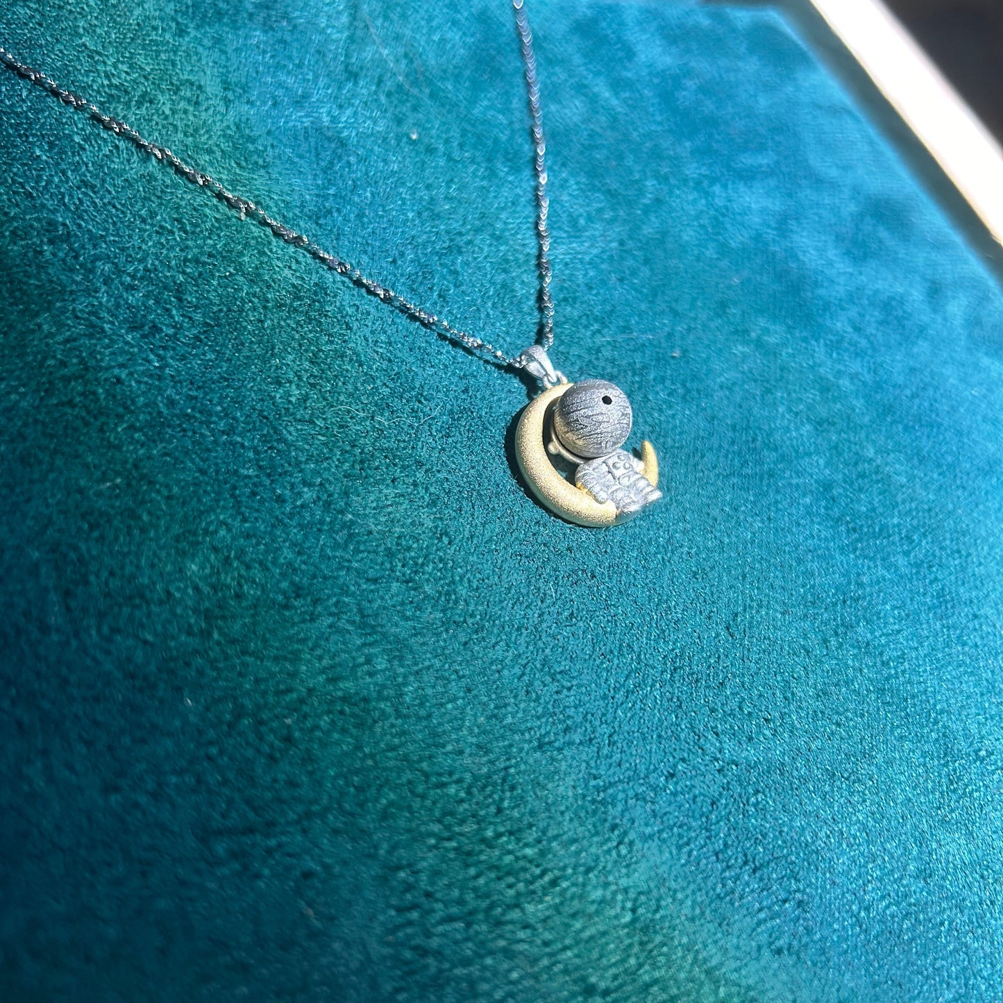 Aletai Meteorite Bead Astronaut Pendant Necklace – 925 Sterling Silver, 48cm