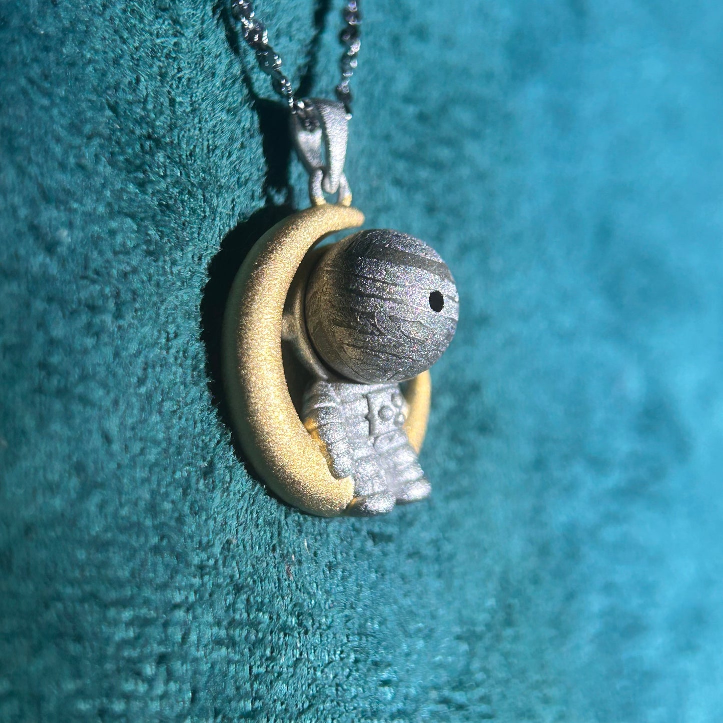 Aletai Meteorite Bead Astronaut Pendant Necklace – 925 Sterling Silver, 48cm