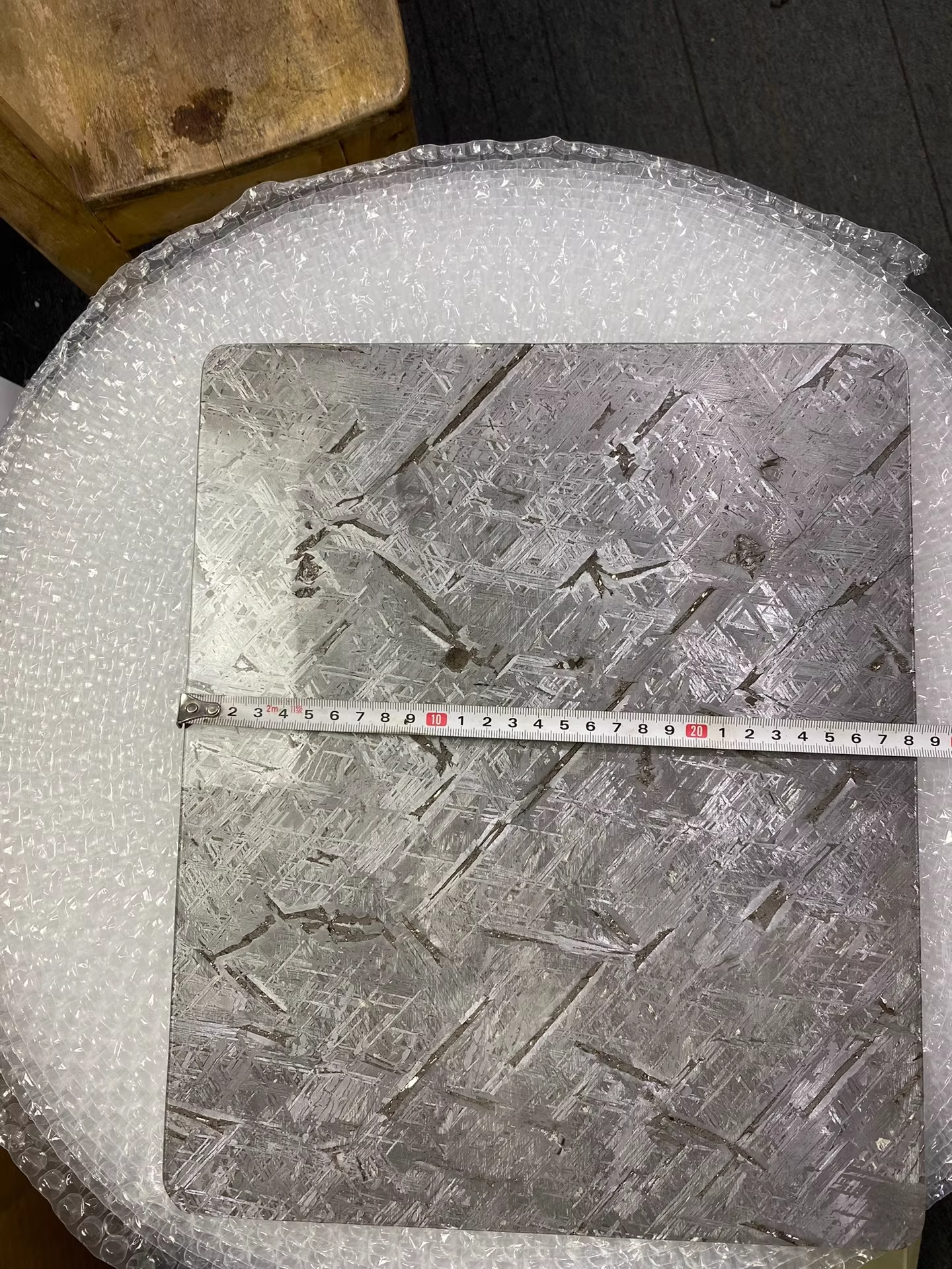 4 kg XL Aletai Iron Meteorite Slice — Perfect, No Cracks — Core from Ton-Scale Mass