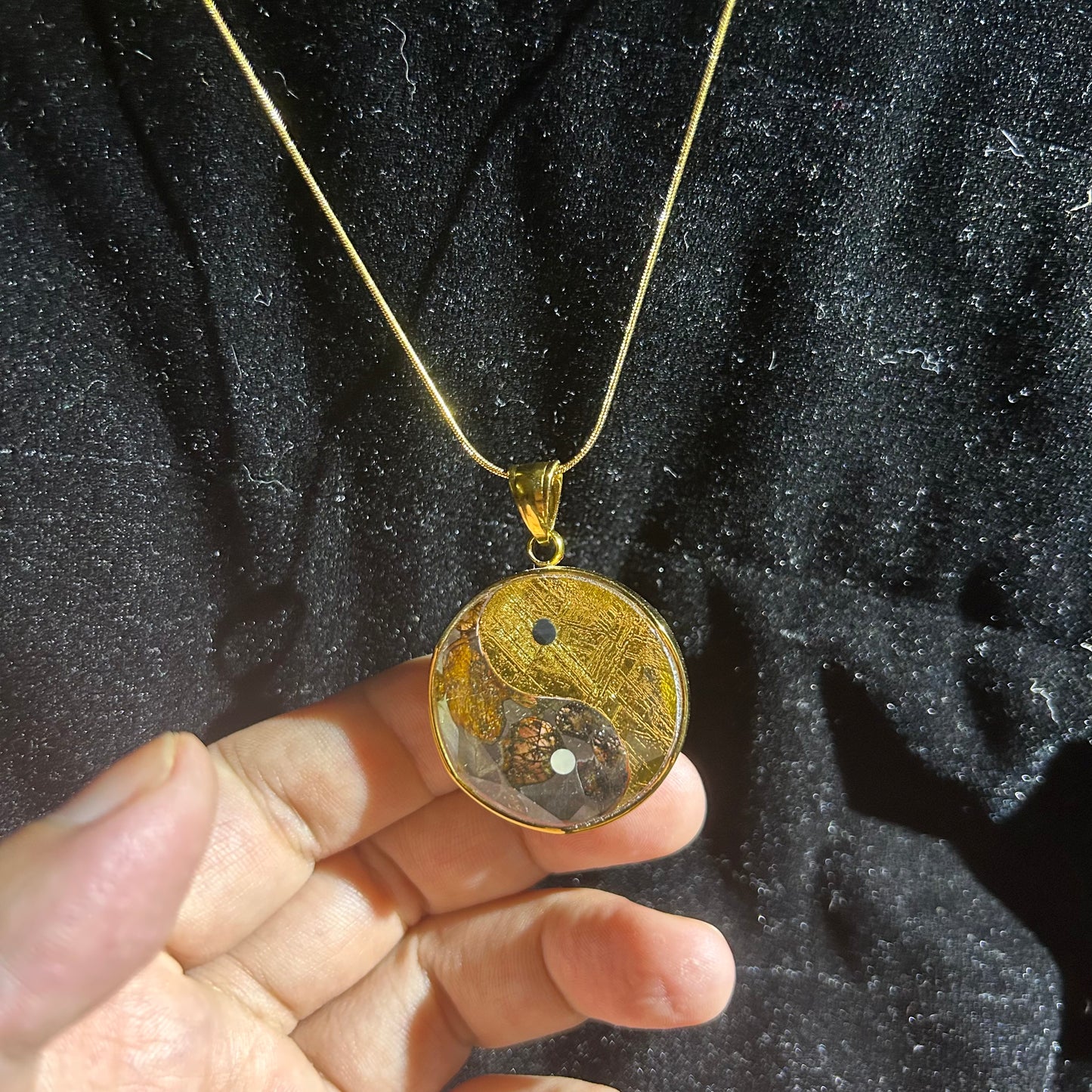 Cosmic Balance Tai Chi Pendant: Sericho Pallasite, Muonionalusta Meteorite (Certificate, Gift Box)