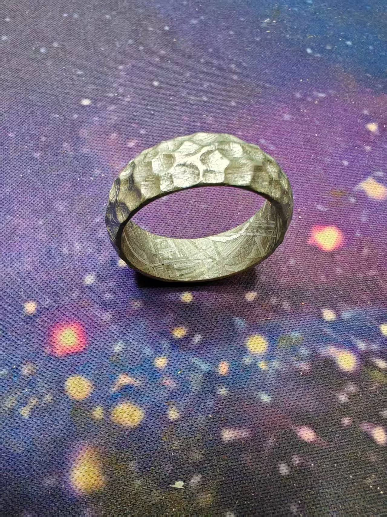 Crater Band: 100% Natural Muonionalusta Meteorite Ring