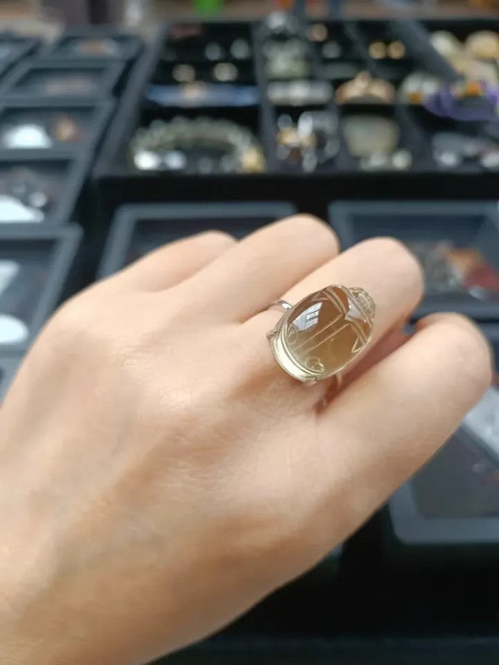 Bague Scarabée en Verre du Désert Libyen, Bague Déclaration en Tectite Sculptée à la Main, Impactite Authentique du Sahara, 20x15x8mm