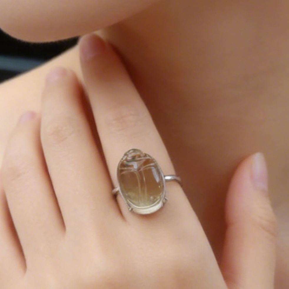 Bague Scarabée en Verre du Désert Libyen, Bague Déclaration en Tectite Sculptée à la Main, Impactite Authentique du Sahara, 20x15x8mm