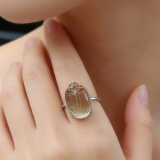 Libyscher Wüstenglas Skarabäus Ring, handgeschnitzter Tektit Statement-Ring, echter Sahara-Impaktit, 20x15x8mm