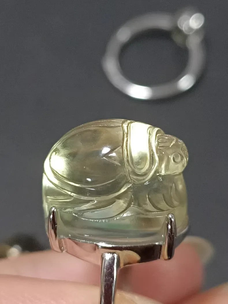 Bague Scarabée en Verre du Désert Libyen, Bague Déclaration en Tectite Sculptée à la Main, Impactite Authentique du Sahara, 20x15x8mm