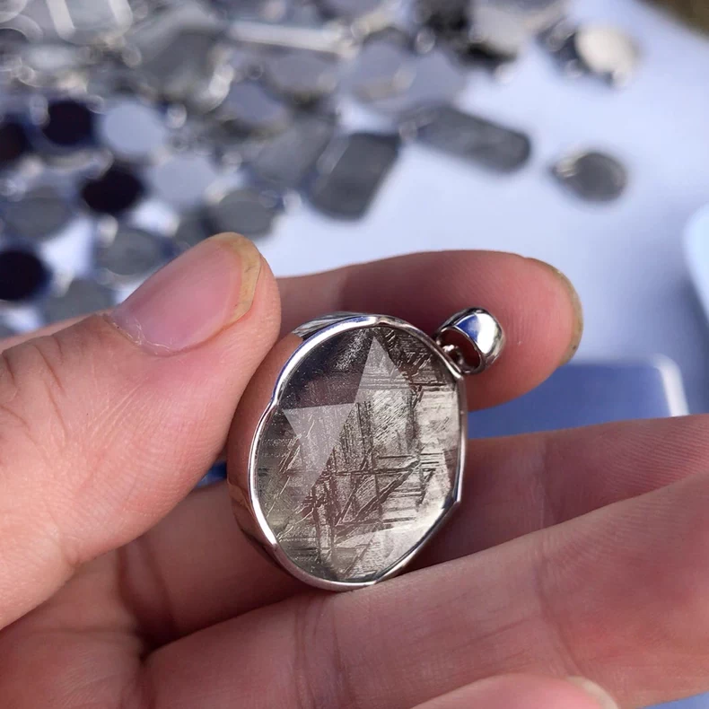 Colgante Redondo Chapado en Plata de Meteorito de Hierro Muonionalusta Genuino - Joyería de Meteorito Sanador Muonionalusta de 10-50mm