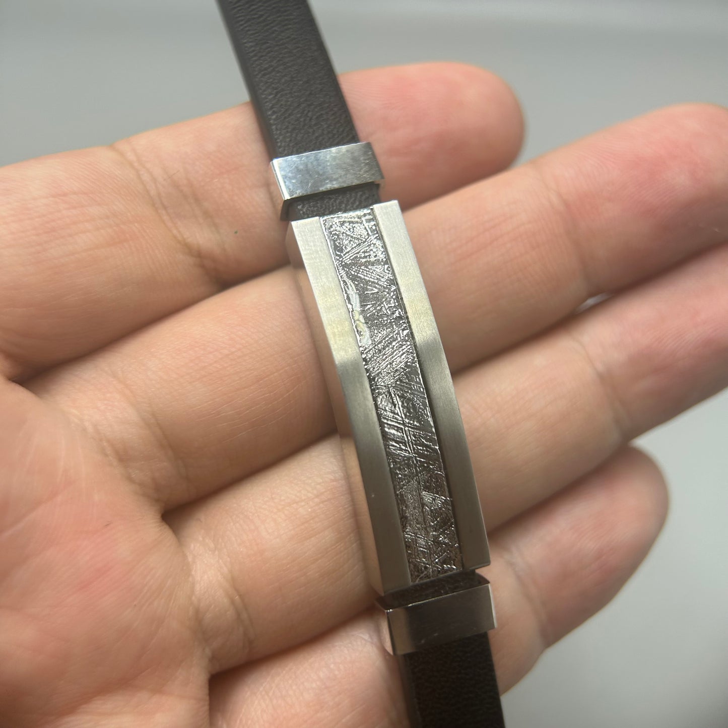 Iron Meteorite Bracelet — 30×12mm Etched Inlay | Widmanstätten Pattern — COA & Gift Box
