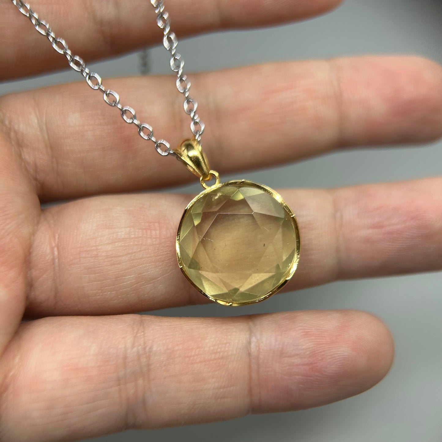 Libyan Desert Glass Satellite Pendant – Genuine Impactite Meteorite Gem| 20 mm Round Cut| Golden Cosmic Jewelry Gift|Limited Holiday Edition