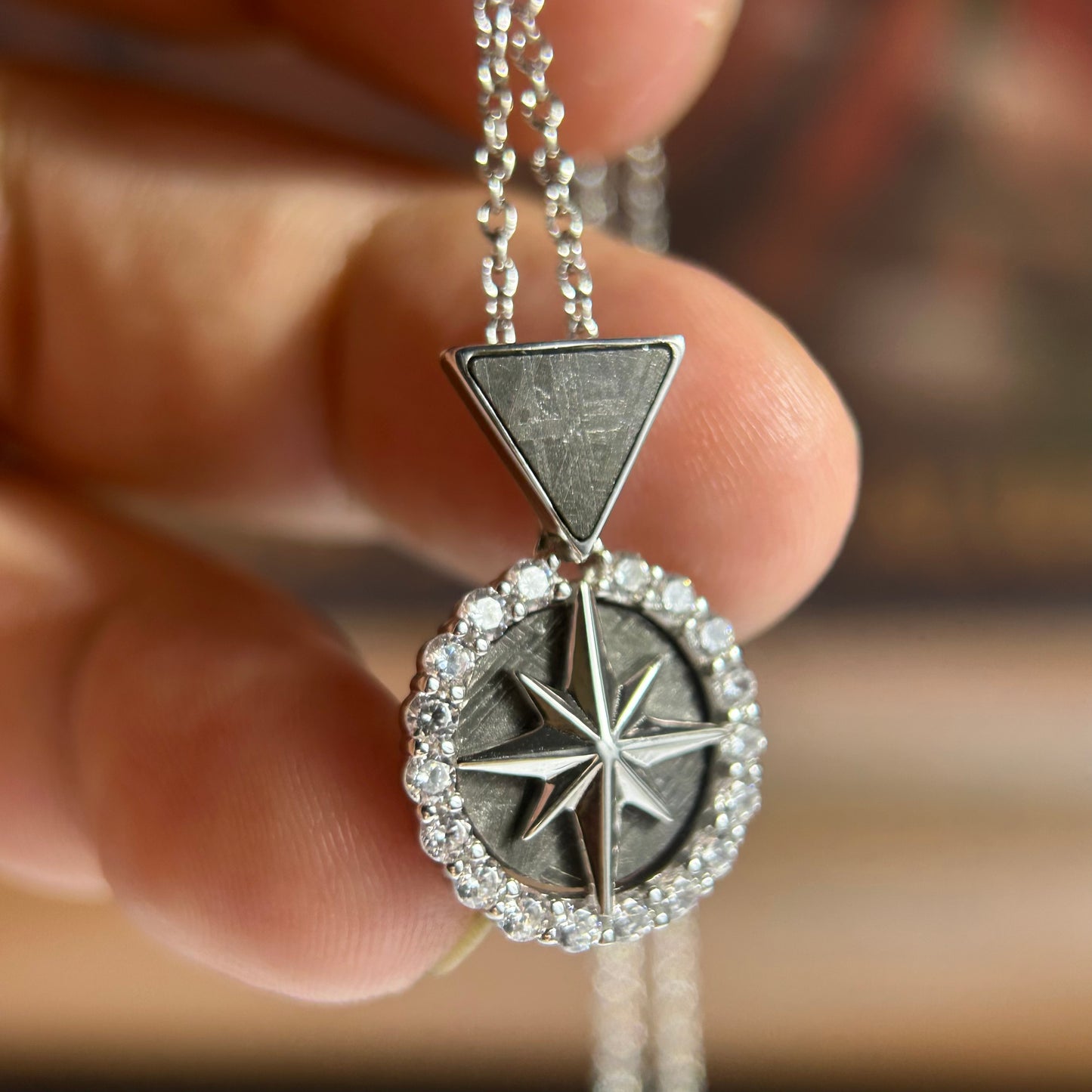 Muonionalusta Iron Meteorite Pendant Necklace – 925 Sterling Silver Compass Star Medallion, 27x15.2x3.1mm, Real Meteorite Jewelry Gift