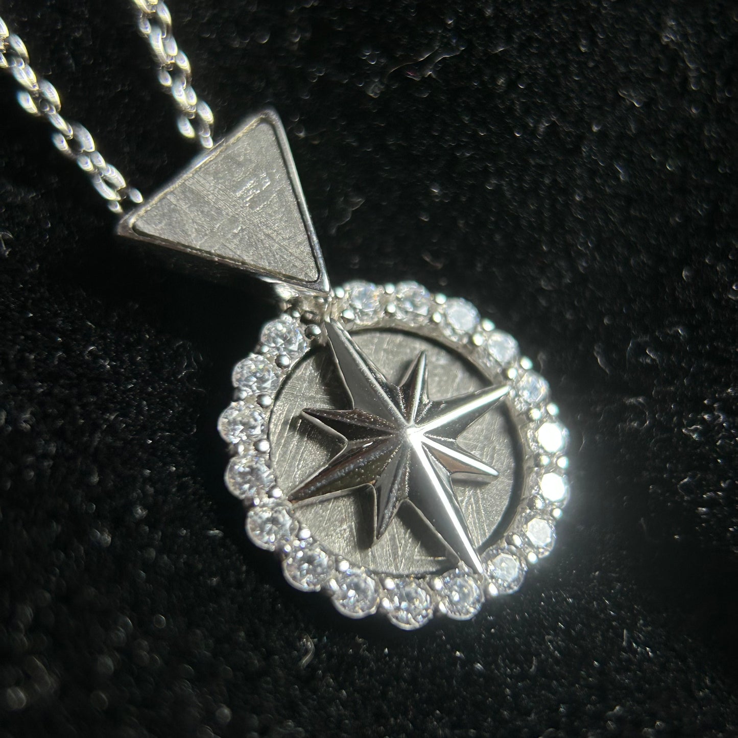 Muonionalusta Iron Meteorite Pendant Necklace – 925 Sterling Silver Compass Star Medallion, 27x15.2x3.1mm, Real Meteorite Jewelry Gift