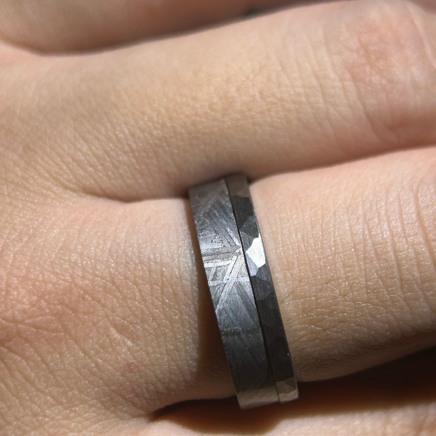 Top Muonionalusta Meteorite Ring Set | Titanium Band Set | Widmanstätten pattern Meteorite Jewelry