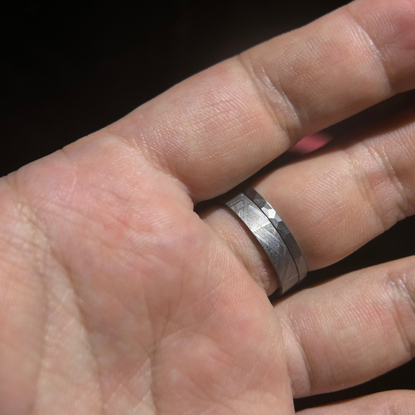 Top Muonionalusta Meteorite Ring Set | Titanium Band Set | Widmanstätten pattern Meteorite Jewelry