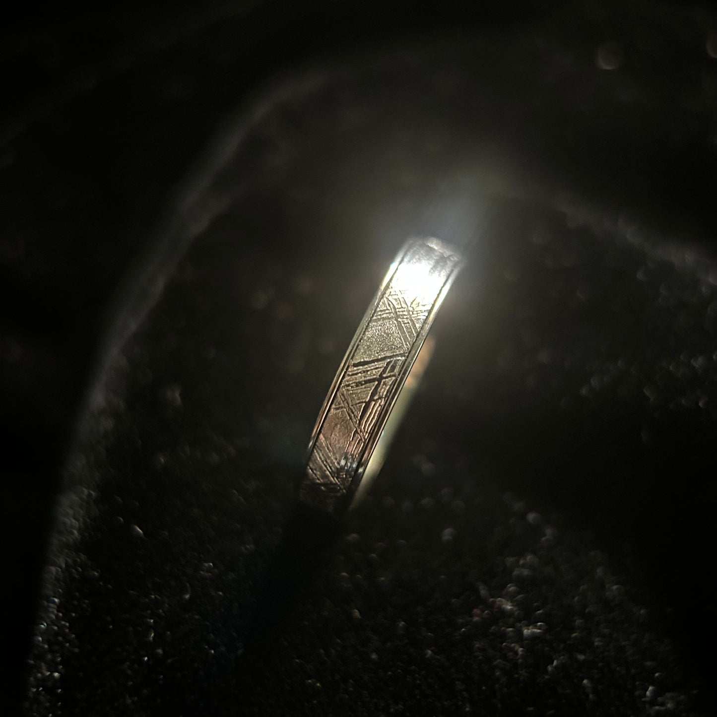 Top Muonionalusta Meteorite Ring Set | Titanium Band Set | Widmanstätten pattern Meteorite Jewelry