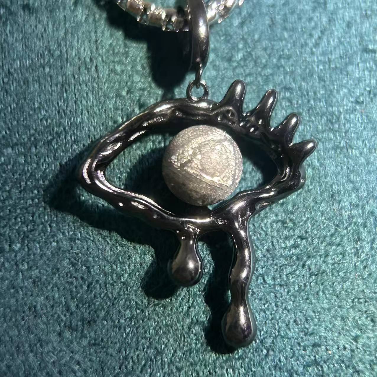 Collier Perle de Météorite Muonionalusta – Pendentif Goutte en Forme d’Œil, Chaîne en Argent Sterling 925