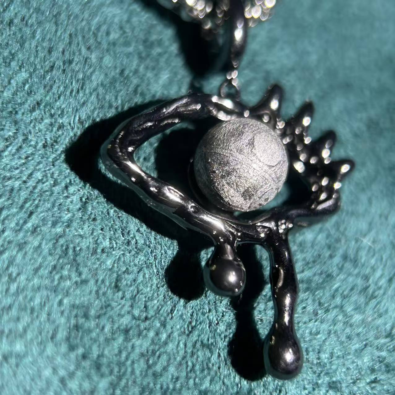 Collier Perle de Météorite Muonionalusta – Pendentif Goutte en Forme d’Œil, Chaîne en Argent Sterling 925