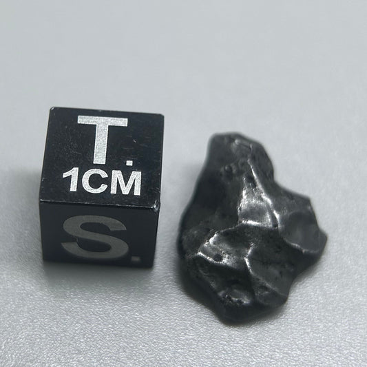 Sikhote Alin Iron Meteorite/ Classic Meteorite/Alin Meteorite/Alin meteorite specimen/Iron meteorite