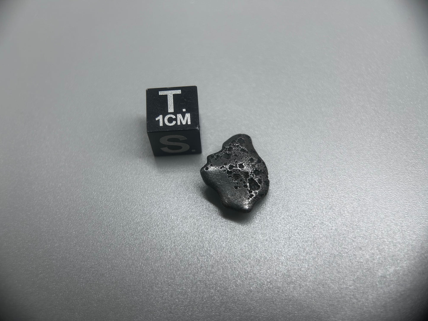 Sikhote Alin Iron Meteorite/ Classic Meteorite/Alin Meteorite/Alin meteorite specimen/Iron meteorite