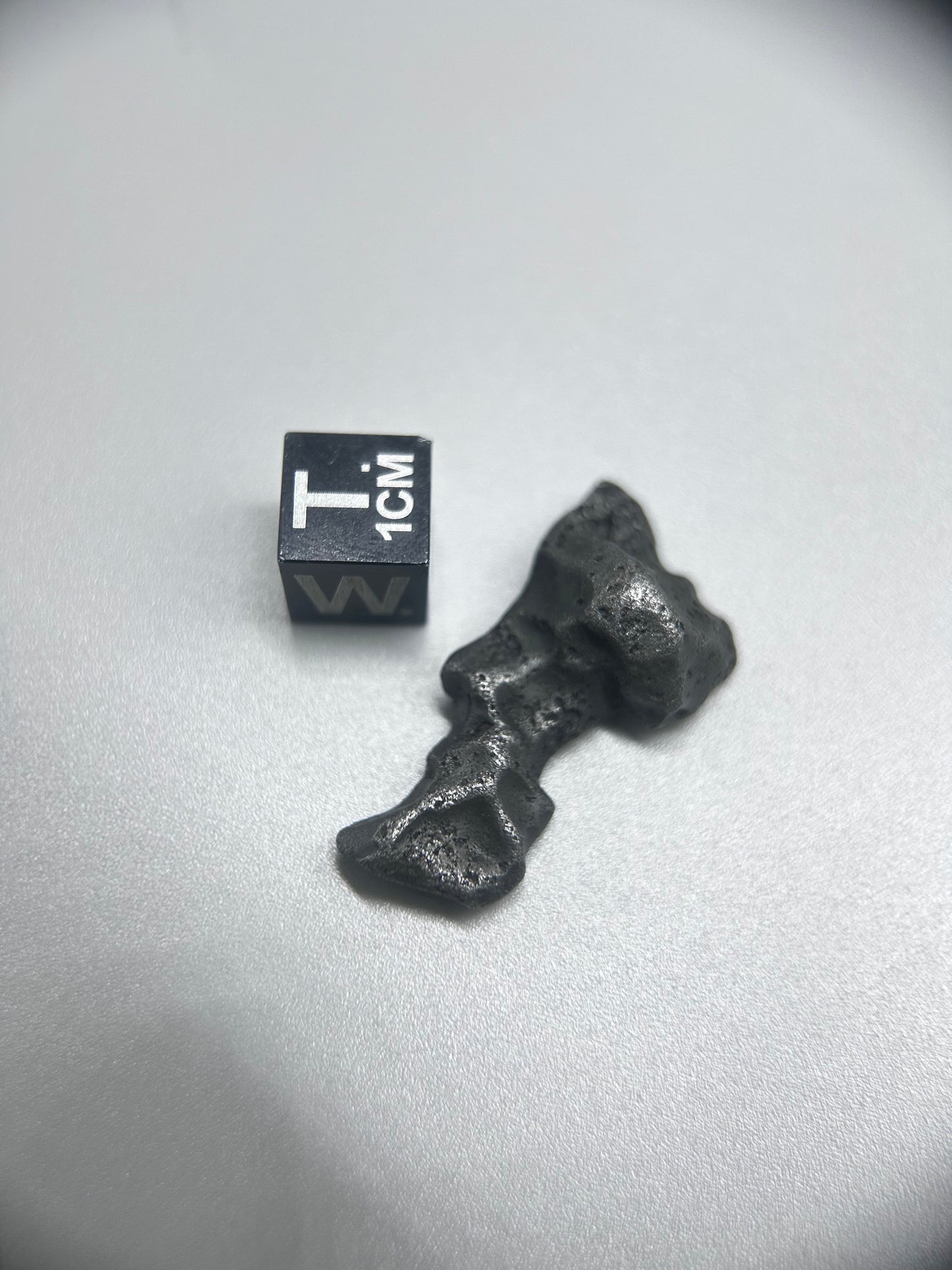 Sikhote Alin Iron Meteorite/ Classic Meteorite/Alin Meteorite/Alin meteorite specimen/iron meteorite