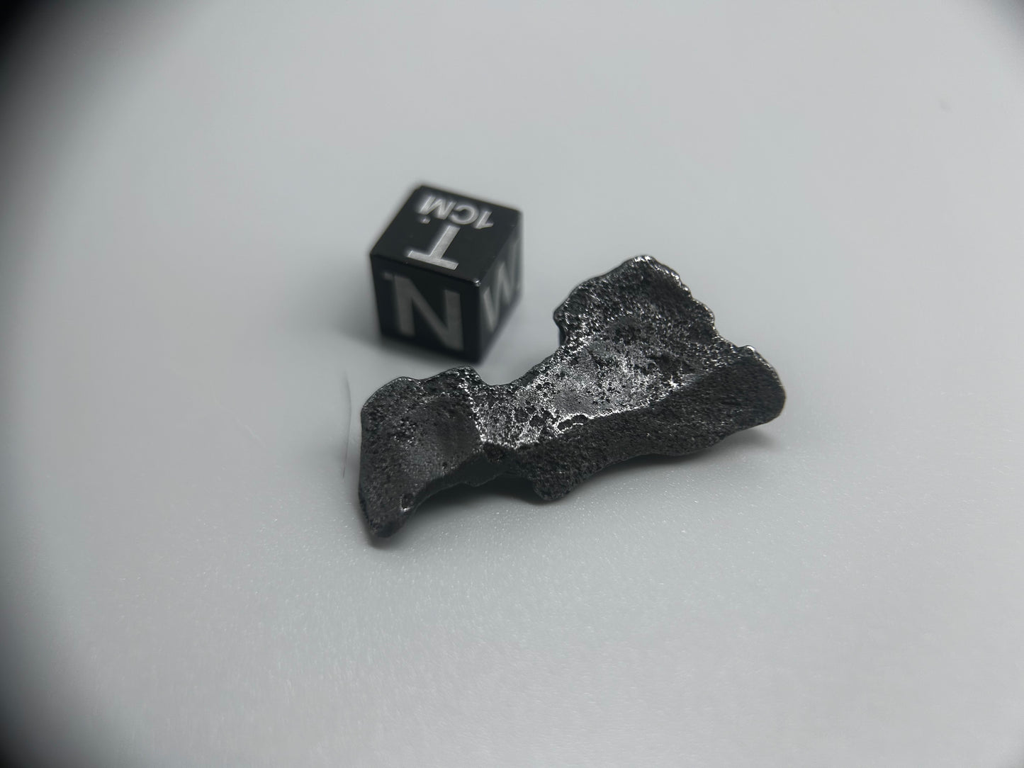Sikhote Alin Iron Meteorite/ Classic Meteorite/Alin Meteorite/Alin meteorite specimen/iron meteorite
