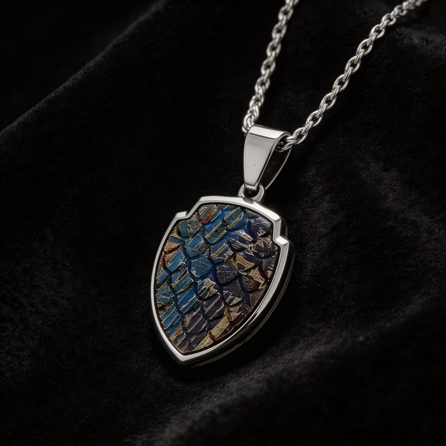 Collar con Colgante de Escudo de Escamas de Dragón de Meteorito, Colgante de Meteorito de Hierro Genuino, Joyería de Dragón con Recubrimiento Arcoíris, 35x20mm