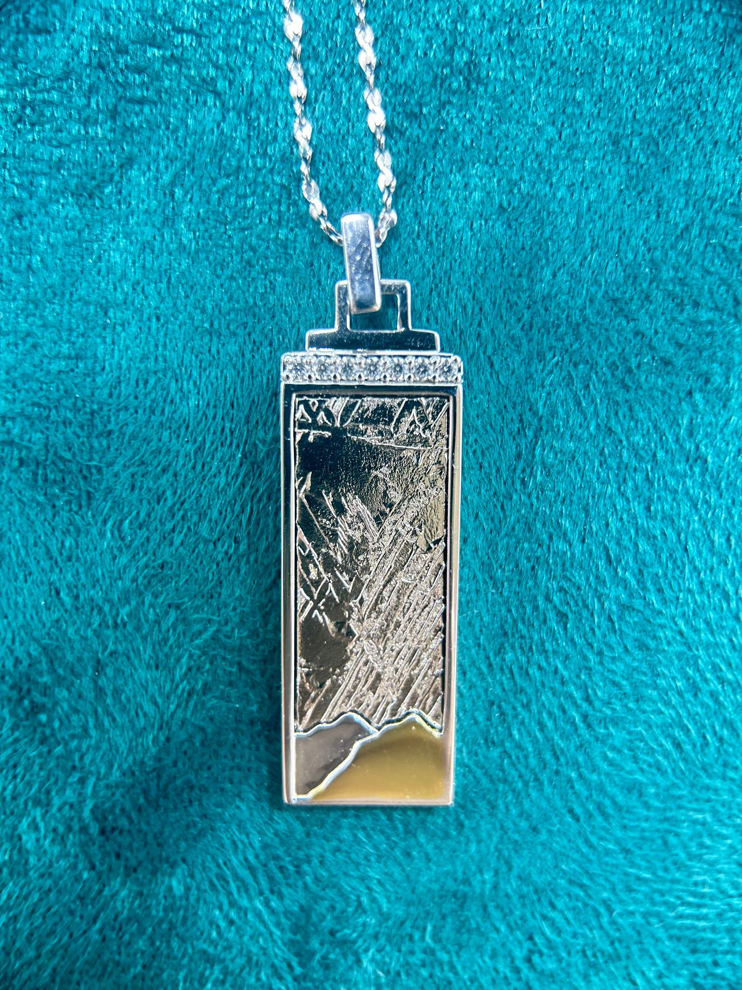 Iron meteorite Necklace pendant,Widmanstätten Pattern,36*12.5*2.5mm, Iron Meteorite Necklace,Unique Celestial Gift.