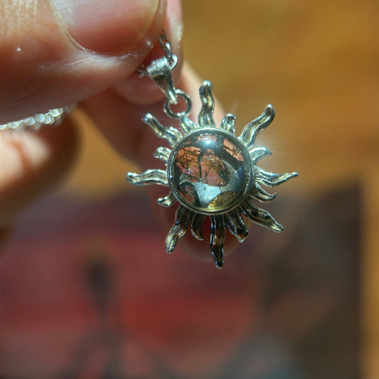 Collar de sol de meteorito Sericho, plata esterlina, joyería celestial, regalo para ella, joyería espacial, colgante único